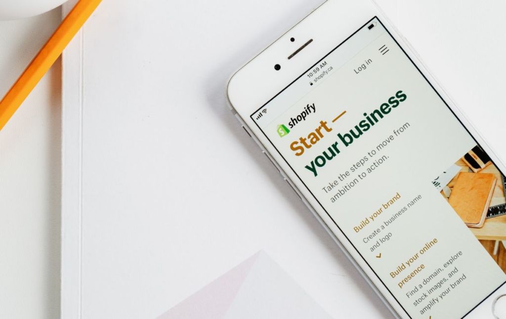 Shopifyとは?